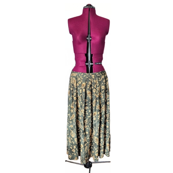 Dress Barn Olive and Mustard Floral A-Line Maxi Skirt With Pockets - Picture 3 of 13